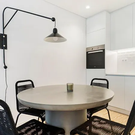 Apartament Guestready - Contemporary Getaway In